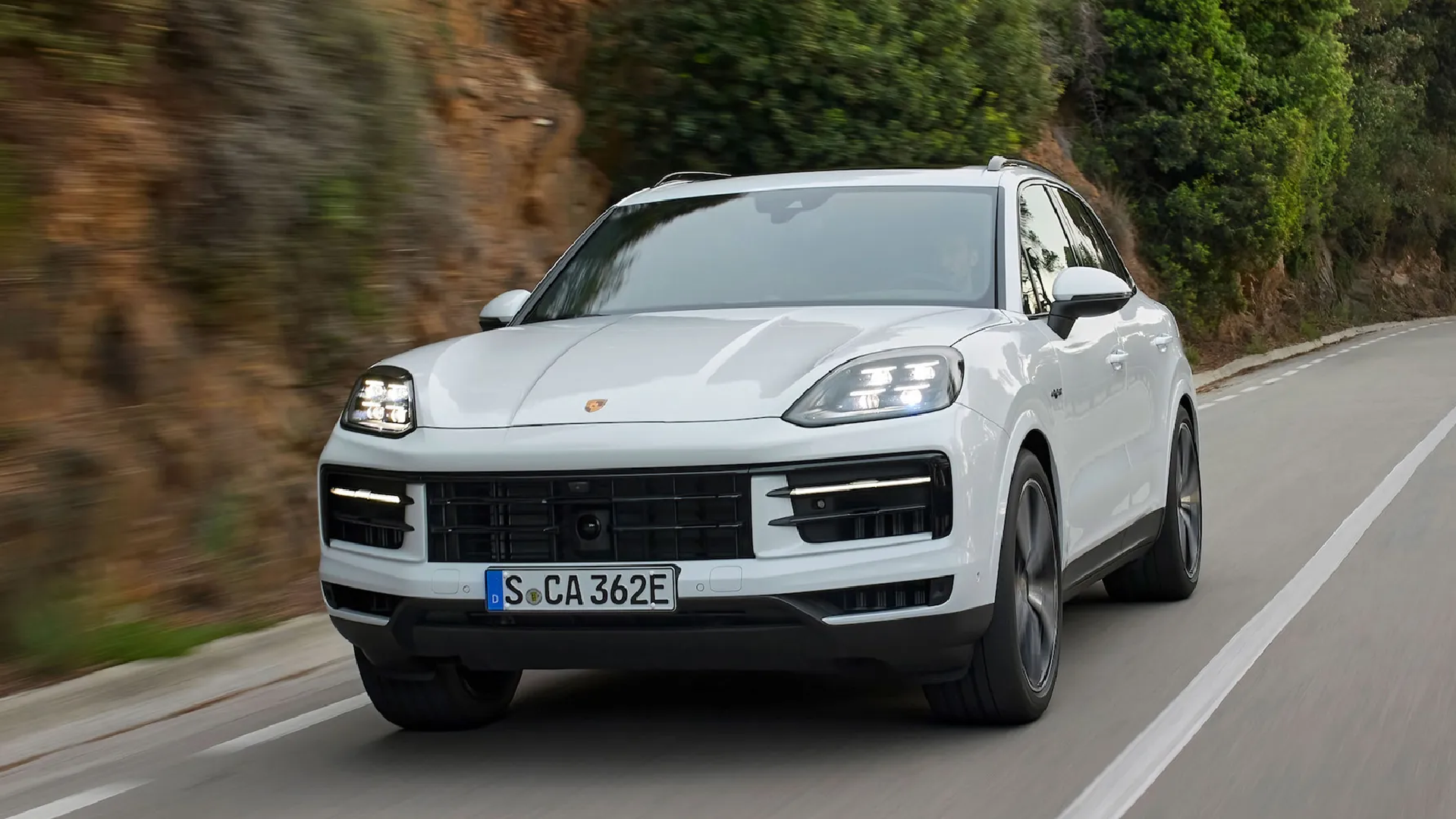 The new Porsche Cayenne S E-Hybrid is a 512bhp goldilocks SUV